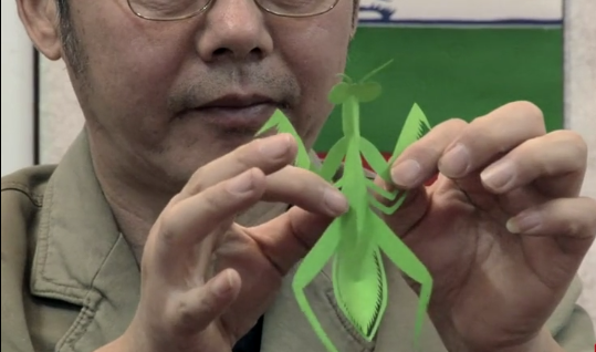 文化课堂丨一剪一刀之间体验剪纸魅力第七课螳螂剪纸